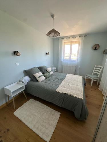 Le Clos de Bourdeilles chambre 1 avec wifi in Μπραντόμ