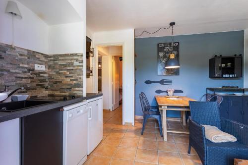 VILLA JUSTINE VI4239 By Riviera Holiday Homes - image 5