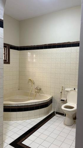 Hotel Heavenly Stays - image 7