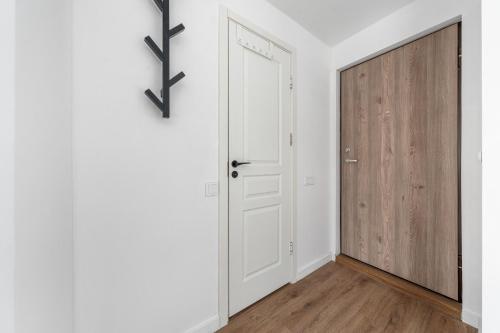Bright, cozy apartment 5 min walk to Old town, Вильнюс (фото 5)
