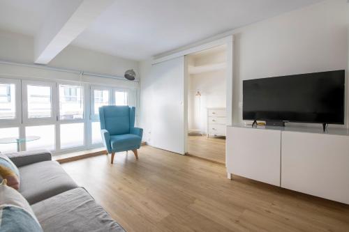 Two-Bedroom Apartment image 6