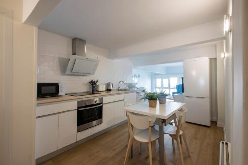 Surf Beach Hideaway - image 4