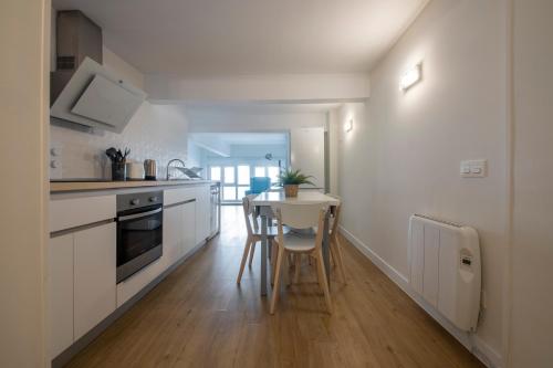 Surf Beach Hideaway - image 2