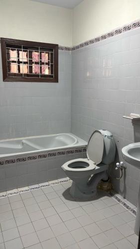Hotel Heavenly Stays - image 13
