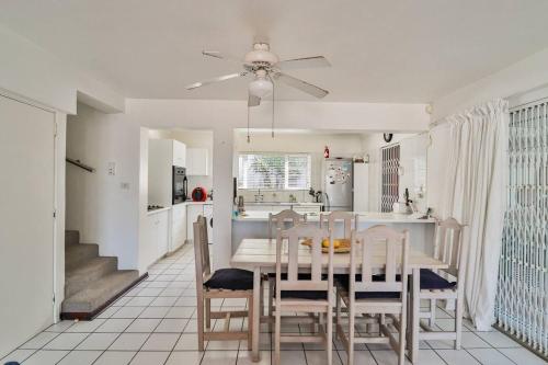 Kitchen, Beautiful Tropical Beach Haven in Pennington