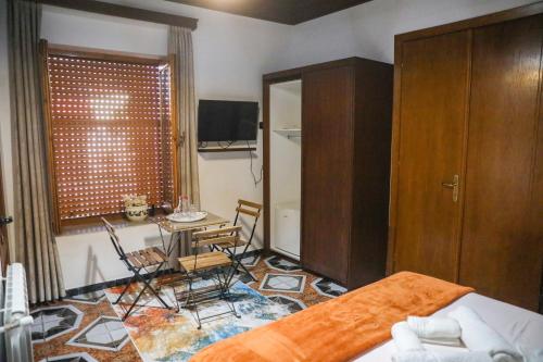 Deluxe Double Room (2 Adults + 1 Child) image 5