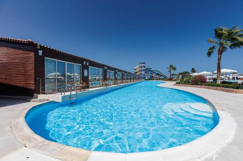 Sunrise Alora Aqua Park Resort - Photo 1