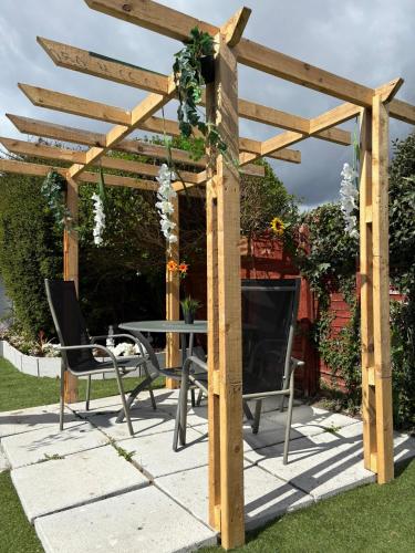 Superb Triple Room near Airport - 1 Superb Triple Room near Airport - 1