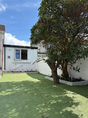 Superb Triple Room near Airport - 1 Superb Triple Room near Airport - 1