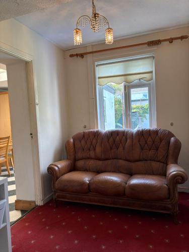 Superb Triple Room near Airport - 1 Superb Triple Room near Airport - 1