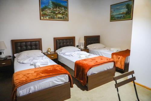 Deluxe Triple Room room in Villa Palma Center