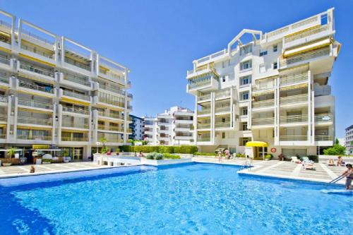 UHC Novelty Apartments