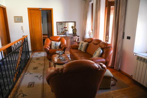 Deluxe Triple Room image 10