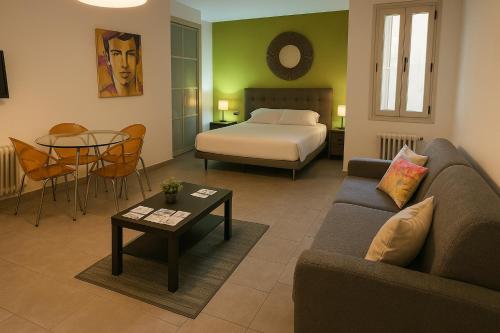 Six Rooms Plaza Mayor - image 4