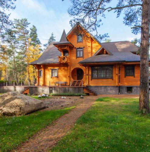 House Carnikava