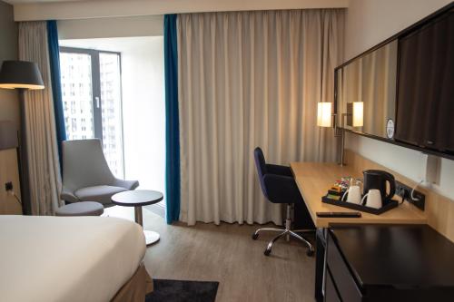 room detail thumbnail 1