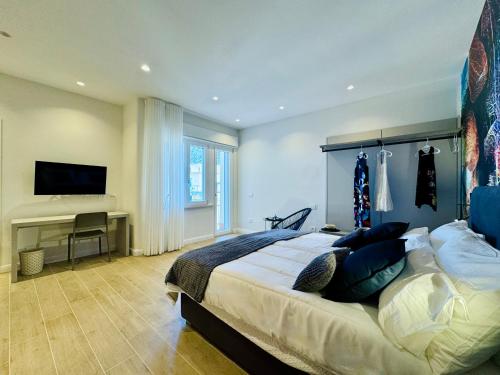 YourHome - Il Pino Rooms & Apartment, Meta (foto 10)
