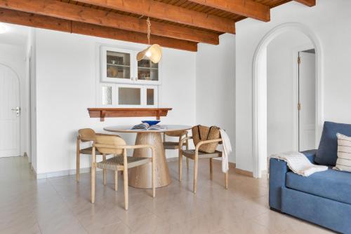 2 bedrooms, 3 beds