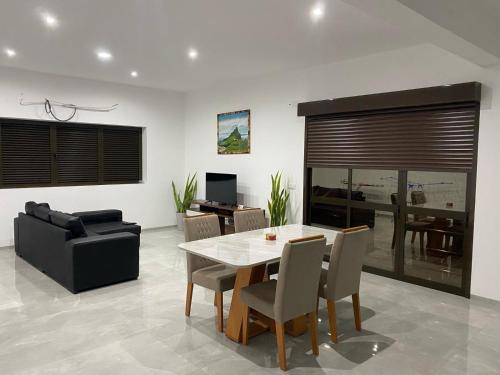 Casa Nelly & Toi JB in วิลา ดา ริเบียรา บราวา