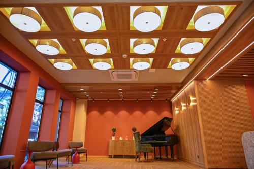 Aula, Landmark Hotel in Batumi