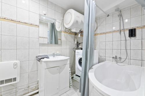 Studio Apartment Quartier Austerlitz Free Netflix - main image