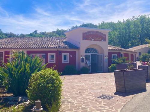 Les Restanques vue mer violettes 1167