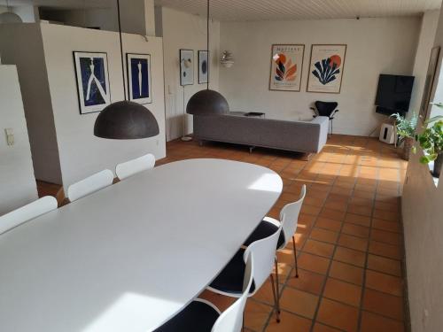 Townhouse with lovely patio in the historic quarter 7 day minimum stay in Haderslev City Center