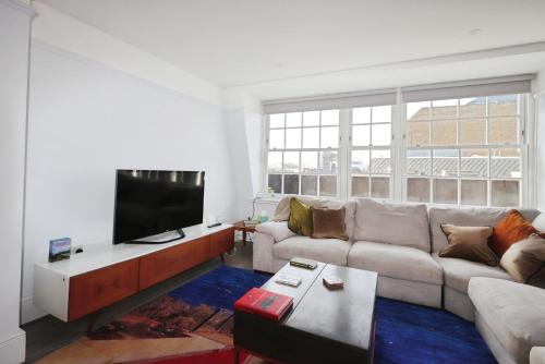 Large 3 bedrm apartment in heart of Theatre Land, Londres (foto 4)