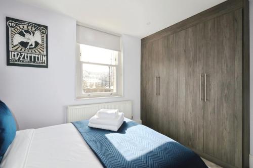 Large 3 bedrm apartment in heart of Theatre Land, Londres (foto 10)