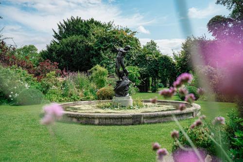 Chilworth Court - image 6