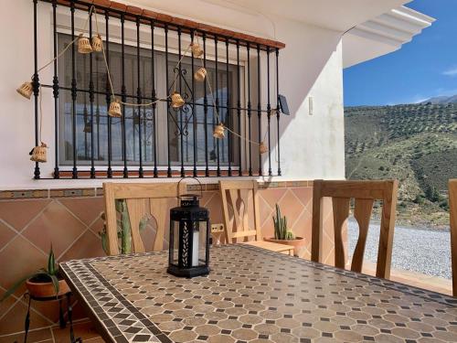 Iekārtas, 3 bedroom holiday home Alcaucin with private pool and mountain view in Pilarejo