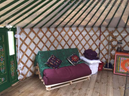Instalaciones, The Yurt in Irvine