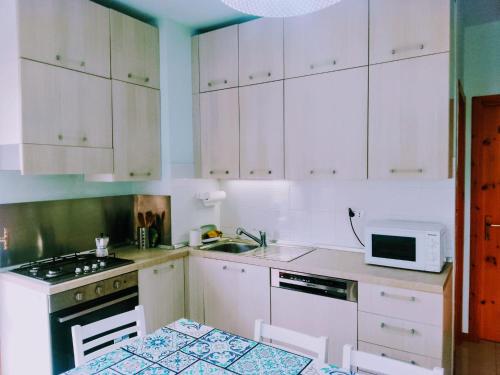 Via Luigi Einaudi 53- Guest House