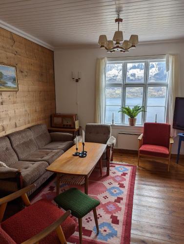 The queen path right from the house in Kinsarvik