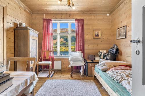 The queen path right from the house in Kinsarvik