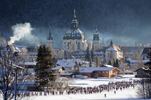 St Lukas Apartments - image 6