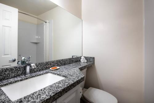 Hotel Pepper Tree Boutique Kitchen Studios - Anaheim - image 12