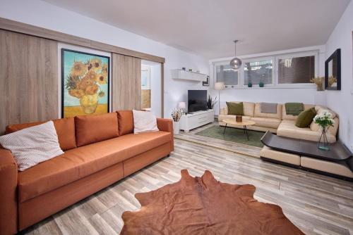 2 Bedrooms, 2 Bathrooms & Garden, Bratislava (photo 9)