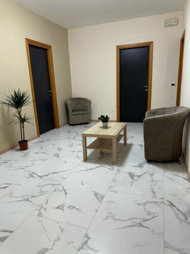 TMS Rooms - image 14