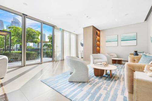 Burj View Luxury 2BR Apartment in Downtown Dubai - image 7