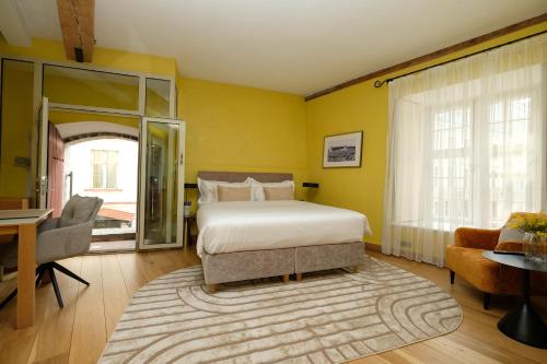 room detail thumbnail 0