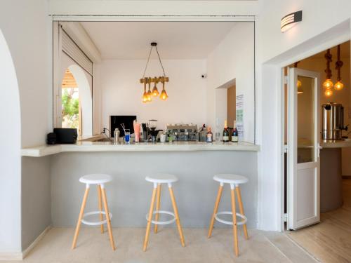 Anamar Santorini - main image