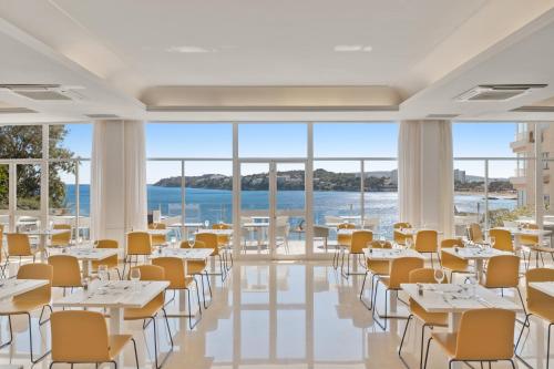 Restoran, Bahia Principe Sunlight Coral Playa in Mallorca