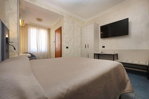Hotel Rimini - image 13