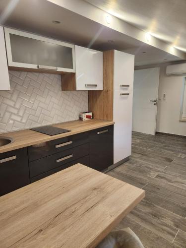 Seadmed, Apartment Blue in Ilovik