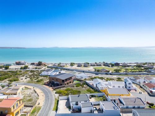 Otoczenie, Studio 56 in Beachfront