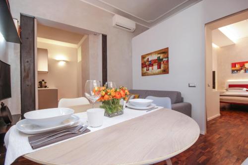Living RHome - Condotti Apartment, Рим (фото 5)