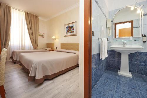 Hotel Rimini - image 7