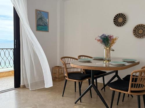 Fronte Mare Suite - Sea Front Luxury Suite With Private Beach Patio, Benitses (fotografie 9)