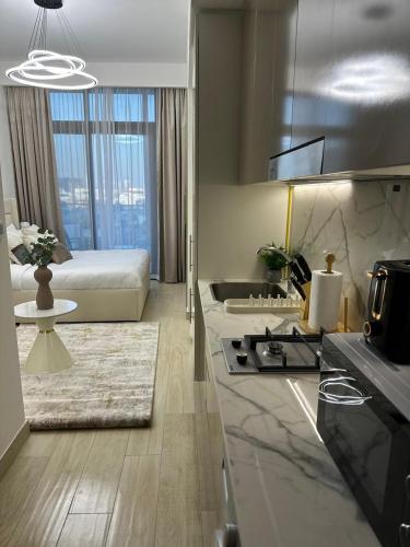 Luxury studio near Burj Khalifa, Dubaï (photo 2)